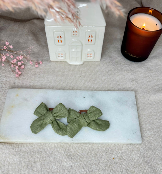 Mini olive green clips